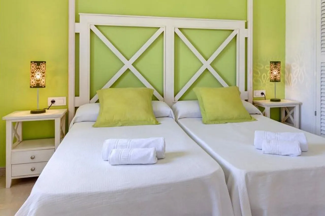 Son Bou Playa Gold Apartments